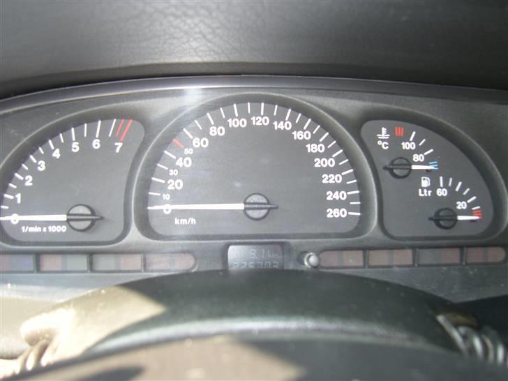 Opel vectra 2,5 v6 24v billede 8