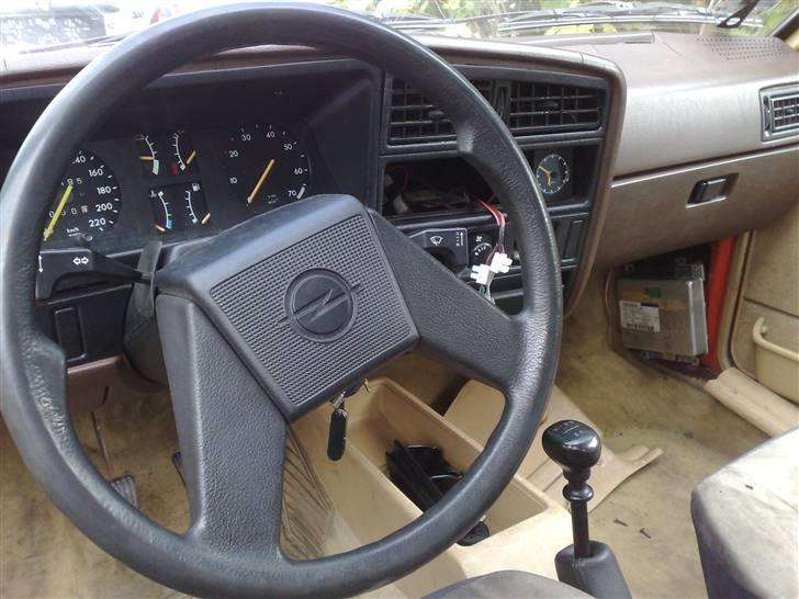 Opel Ascona C 1.8i  Solgt billede 6