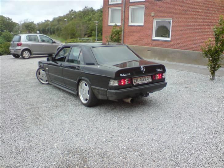 Mercedes Benz 190 2,5 BYTTEt billede 4