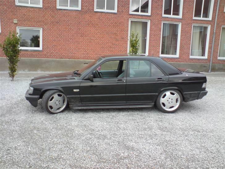 Mercedes Benz 190 2,5 BYTTEt billede 5