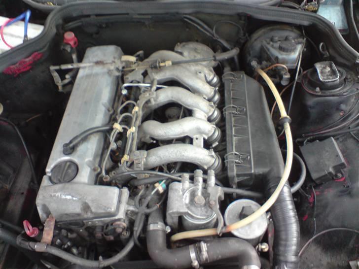 Mercedes Benz 190 2,5 BYTTEt billede 8