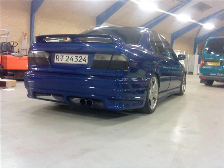 Nissan Primera LX 16V SOLGT - Li kørt af liften efter montering af Gevind undervognen :) billede 10