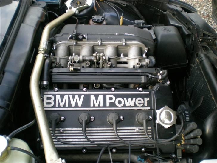 BMW M3 2.3 billede 7