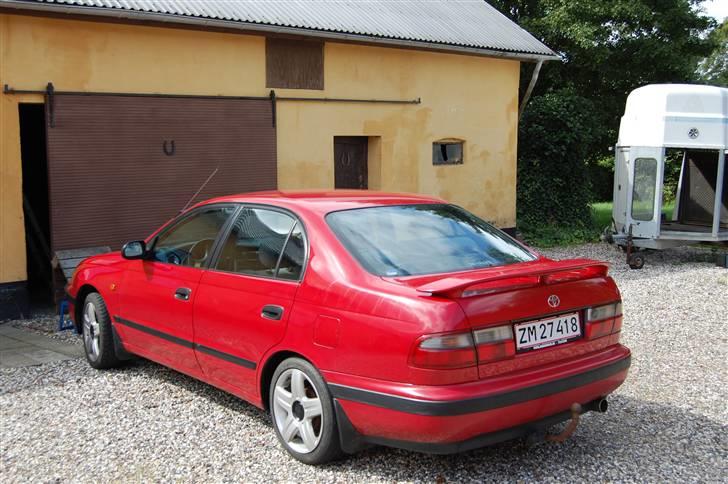 Toyota Carina E 2,0 SLI billede 1