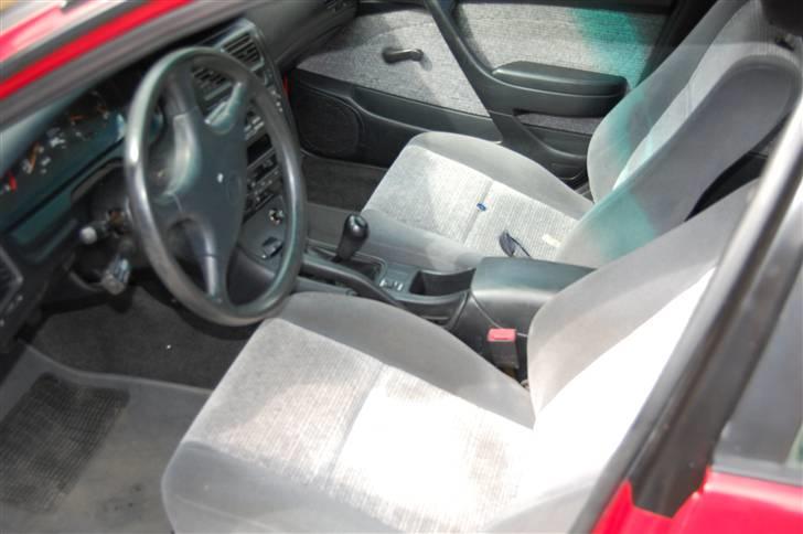 Toyota Carina E 2,0 SLI billede 2