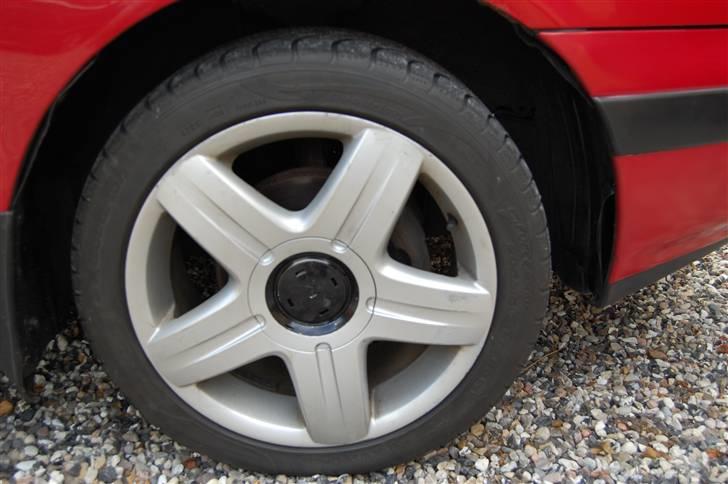 Toyota Carina E 2,0 SLI billede 4