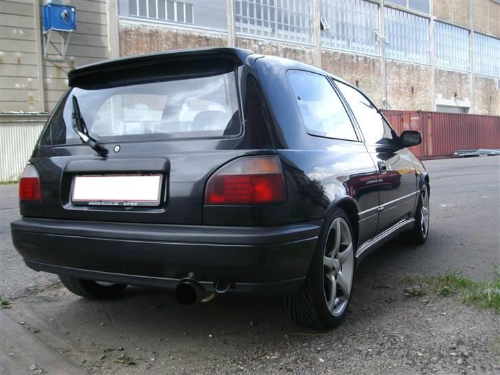 Nissan Sunny GTI (R) billede 4