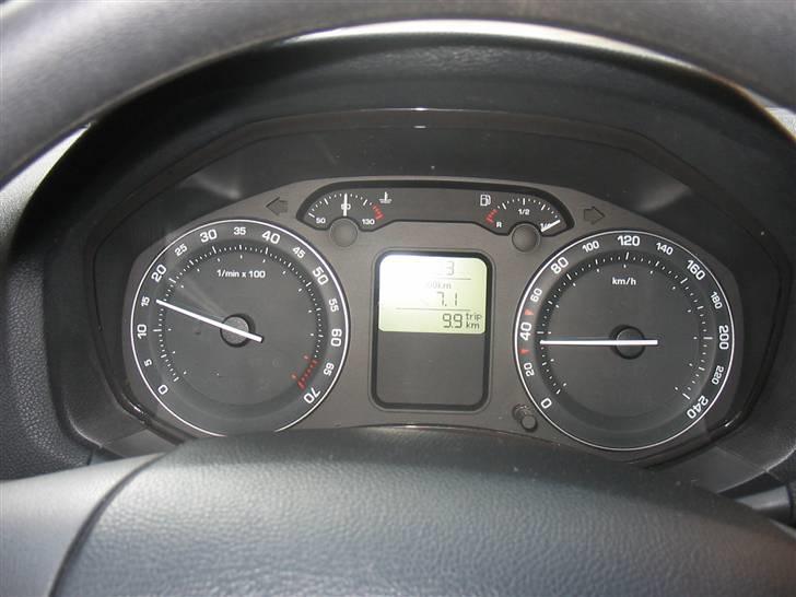 Skoda octavia 2 - der er lidt klassisk "look" billede 9