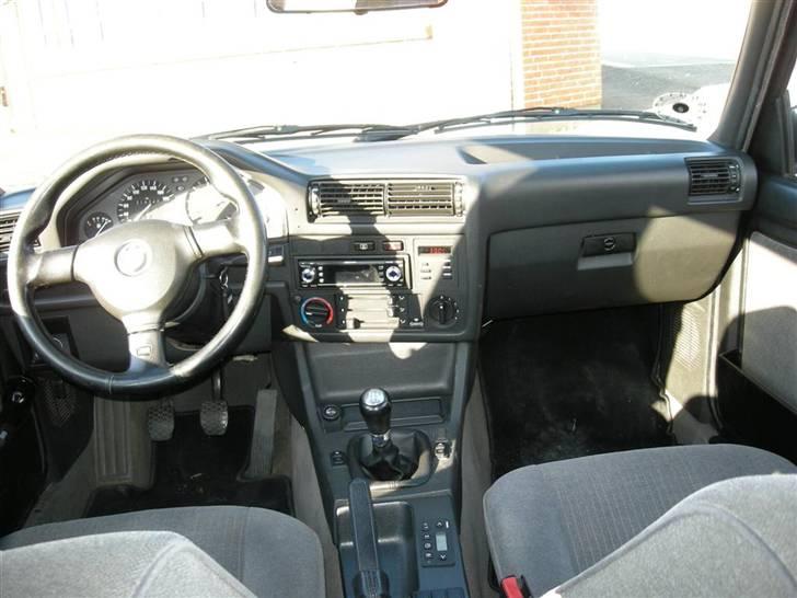 BMW E30 325i SOLGT  - M-tech rat et must. billede 10