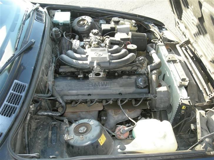 BMW E30 325i SOLGT  - Kraftværket billede 14