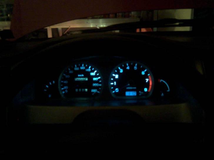 Nissan Almera 1,6 SR - (Solgt) - Nyt lys i kombi instrumentet billede 12