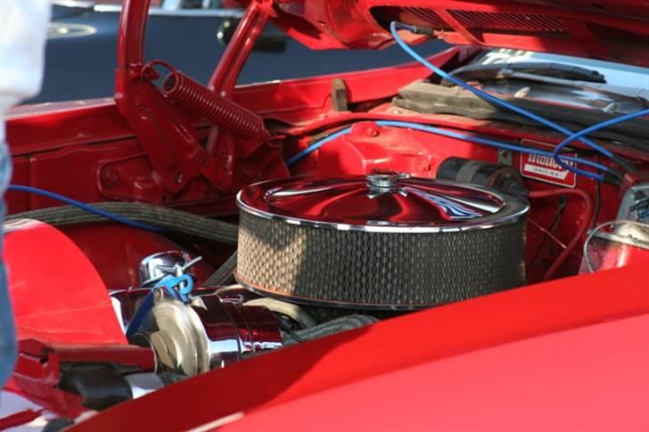 Pontiac Le Mans Sport  Conv. - Et kig i motorrummet billede 12