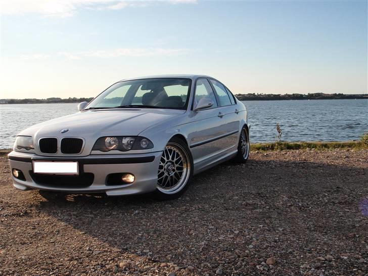 BMW E46 320d SOLGT! billede 1