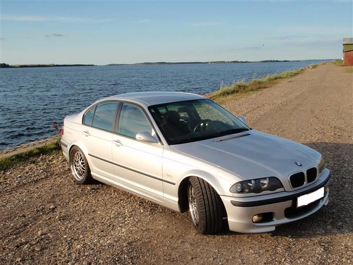 BMW E46 320d SOLGT! billede 2