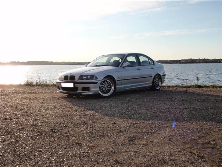 BMW E46 320d SOLGT! billede 3