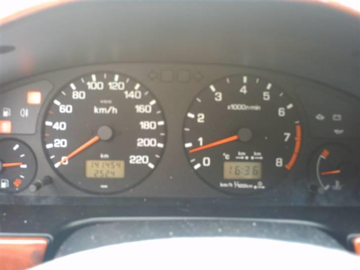 Nissan Primera SE billede 8