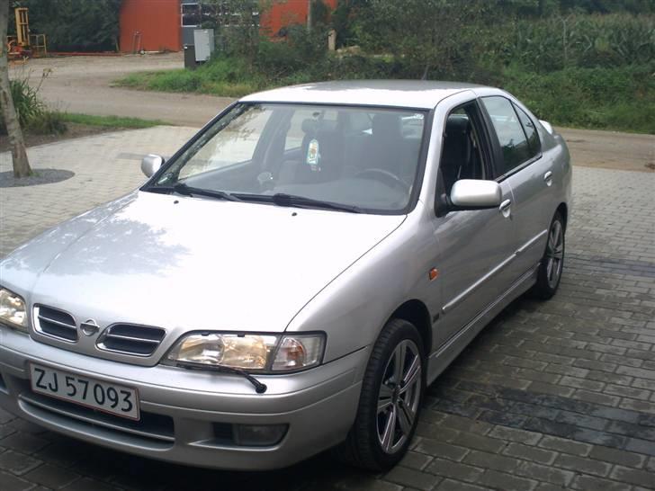 Nissan Primera SE billede 12