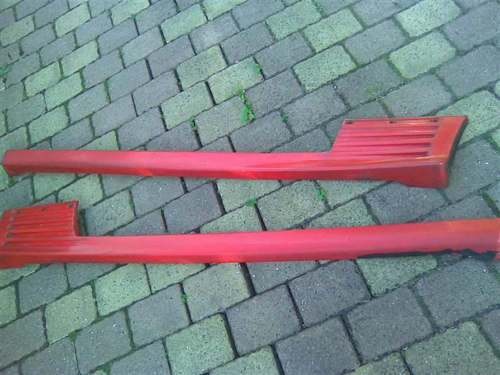 Mazda 323i BG *solgt* - Sideskørter der bare ligger og venter på at blive sat på! billede 10