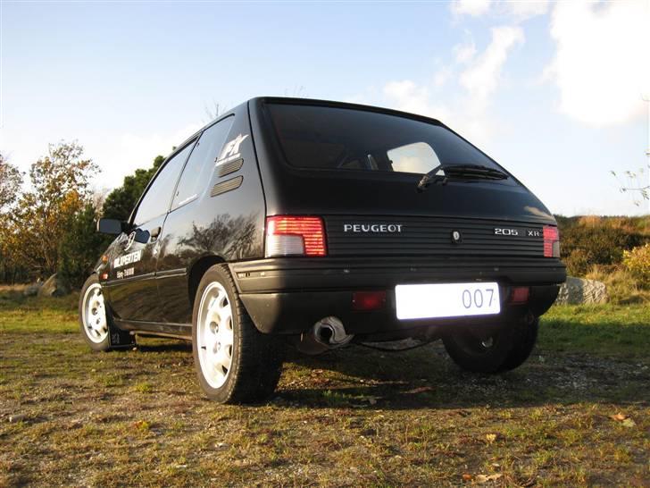 Peugeot 205 XR turbo.SOLGT - front billede 1