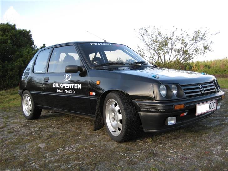 Peugeot 205 XR turbo.SOLGT billede 6