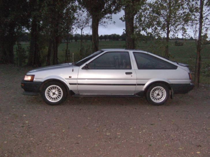 Toyota Corolla Gt Coupé AE86 billede 7