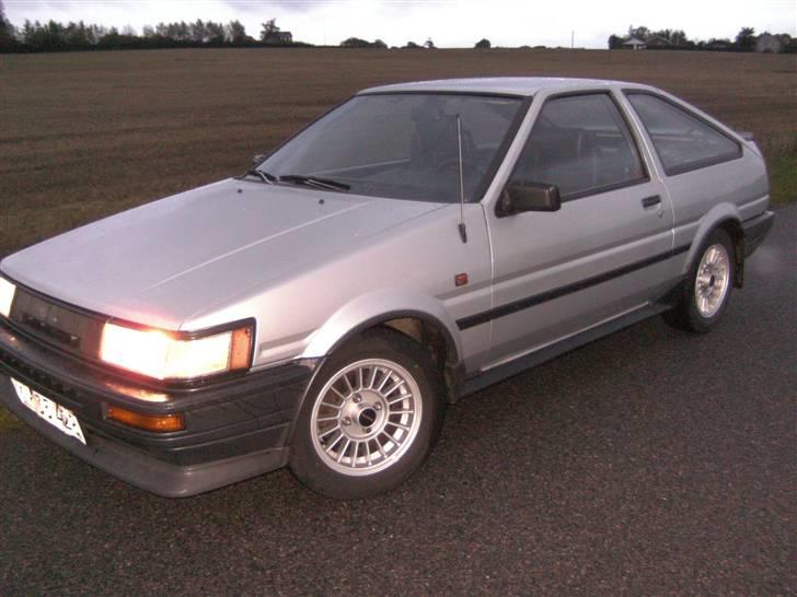 Toyota Corolla Gt Coupé AE86 billede 8