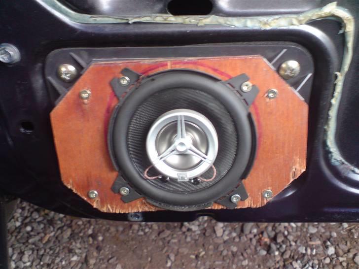 Nissan Primera 1,6 LX PLUS - Højtaler i for billede 10