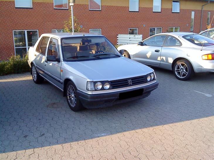 {{currentPhoto.altText}} billede {{currentPhoto.number}}