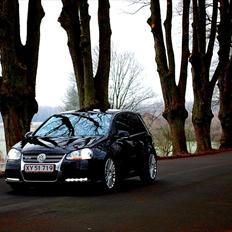 VW --- GOLF R32 ---