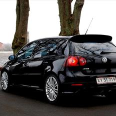 VW --- GOLF R32 ---