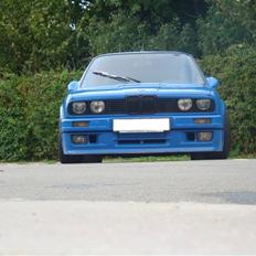 BMW E30 325i  M Technik 2