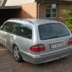 Mercedes Benz e 220 cdi solgt