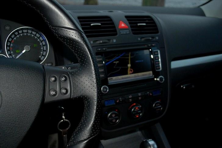 VW --- GOLF R32 --- billede 17