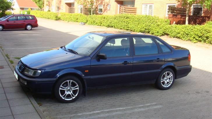 VW Passat 1,8 Limousine billede 1