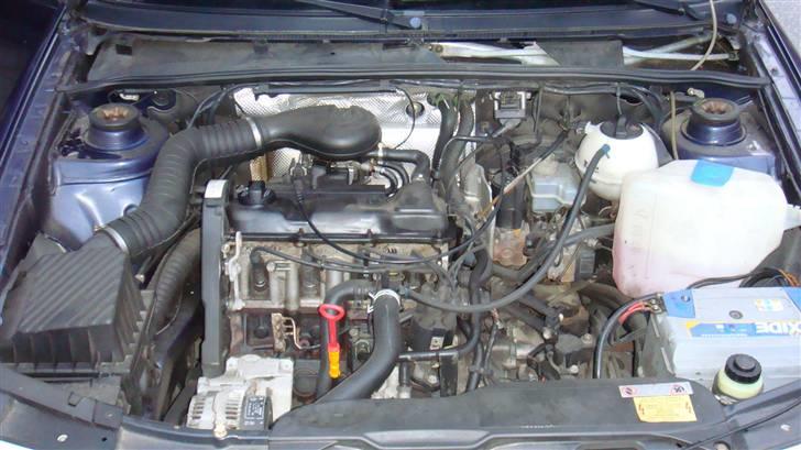 VW Passat 1,8 Limousine - "Kraftværket" :p billede 5