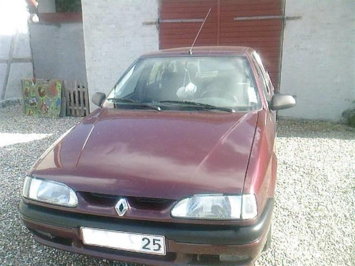 Renault 19 (skrottet) - Look at mee Gg billede 10