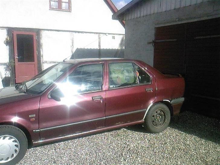 Renault 19 (skrottet) - Ja solen kunne ikke lige blænde ned Ss billede 11