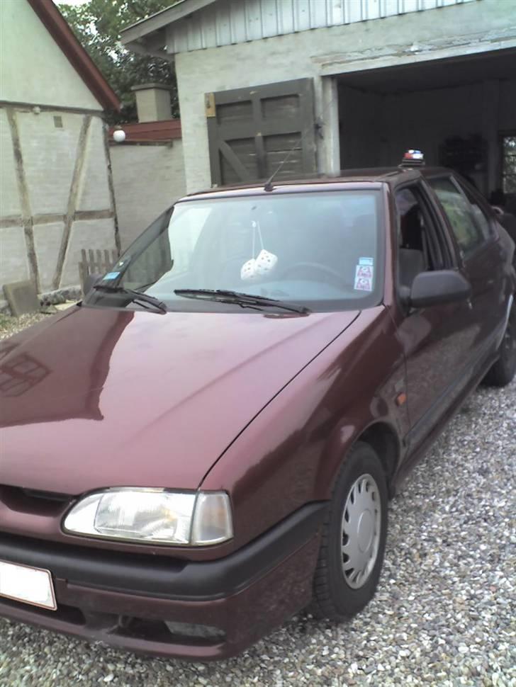 Renault 19 (skrottet) billede 15