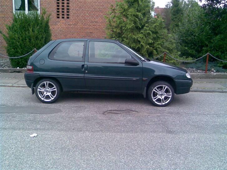 Citroën Saxo 1.4i *totalskadet* - Nu med alu fælger billede 12