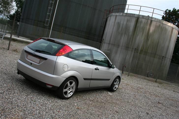 Ford Focus 1.6 Trend *solgt* billede 2