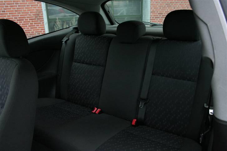 Ford Focus 1.6 Trend *solgt* - Pæne neutrale sæder billede 7