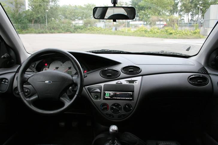 Ford Focus 1.6 Trend *solgt* - Styrepulten billede 8