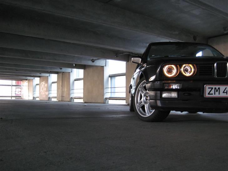 BMW e30 325i cab - venter på nye lygter billede 6