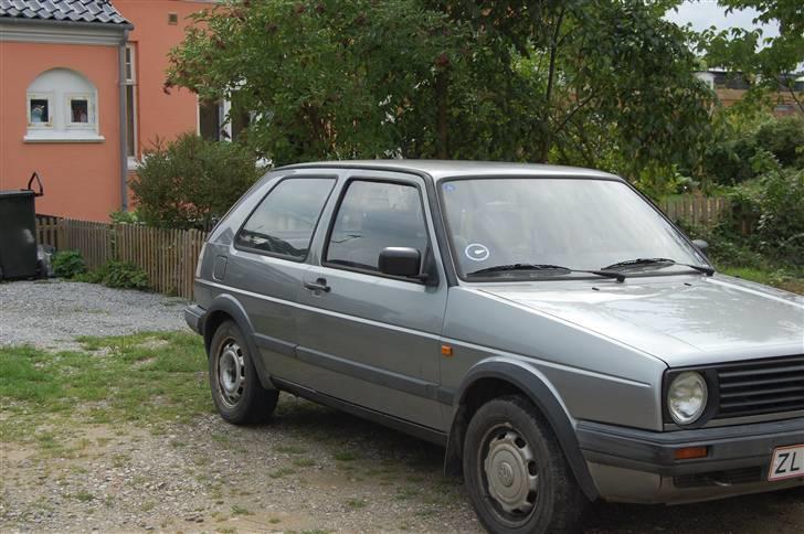 VW Golf 2    solgt  billede 2