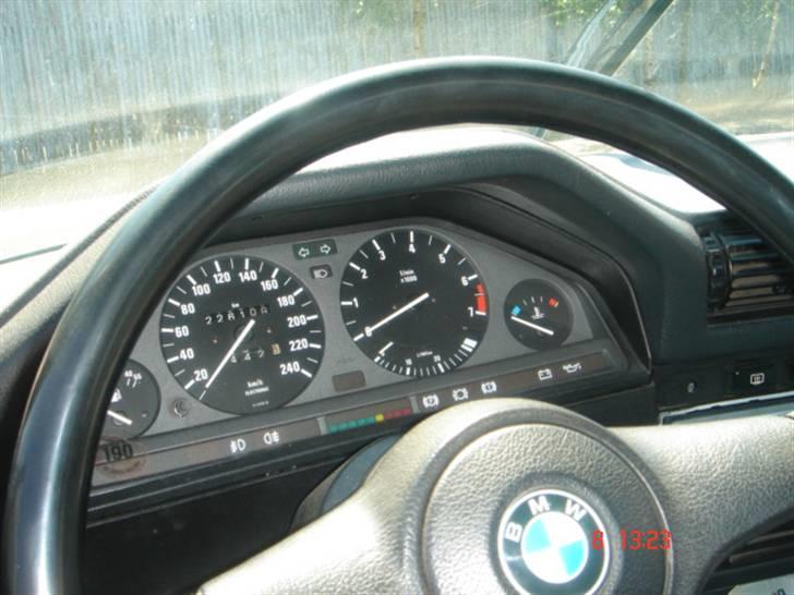BMW 320i (Solgt) billede 10