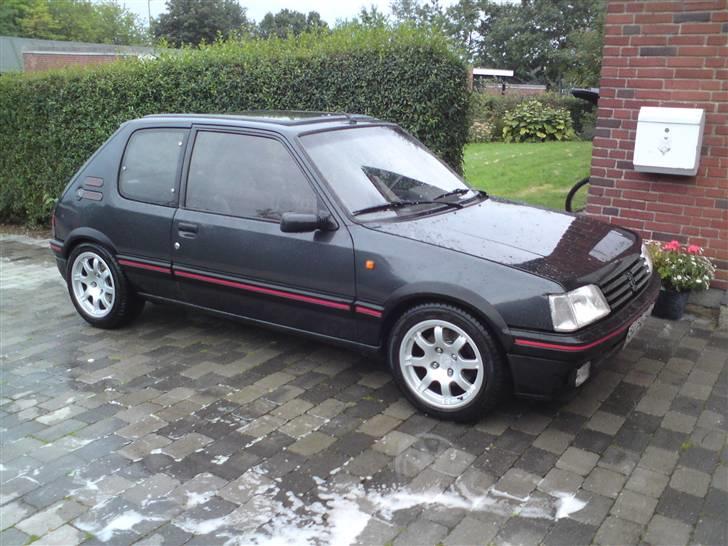 Peugeot 205 gti 16v      billede 1