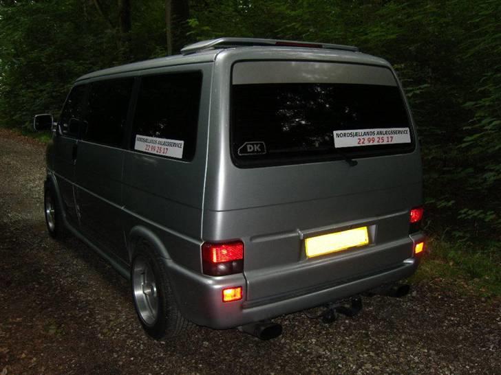 VW Caravelle Total skadet billede 15