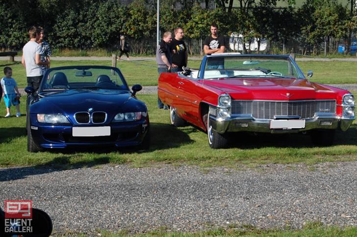 Cadillac  DeVille Conv.  - Den er lidt større end fætters Z3er:o) Billedet er venligst udlånt af Eventgalleri.dk billede 13