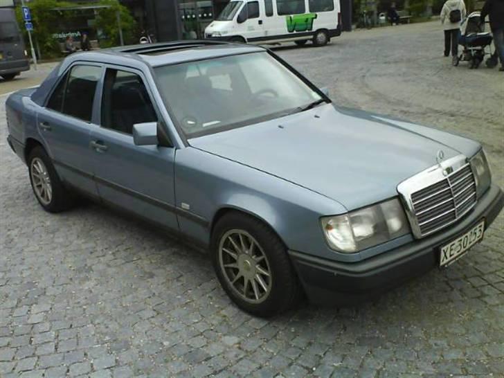 Mercedes Benz 300 D (SOLGT) billede 1