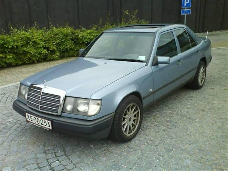 Mercedes Benz 300 D (SOLGT) billede 4